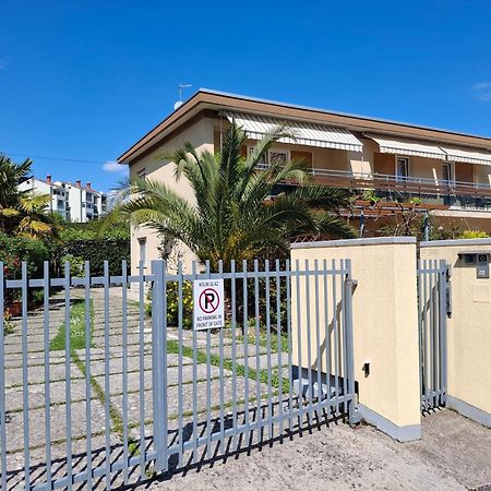 Apartments Orange Ловран Экстерьер фото