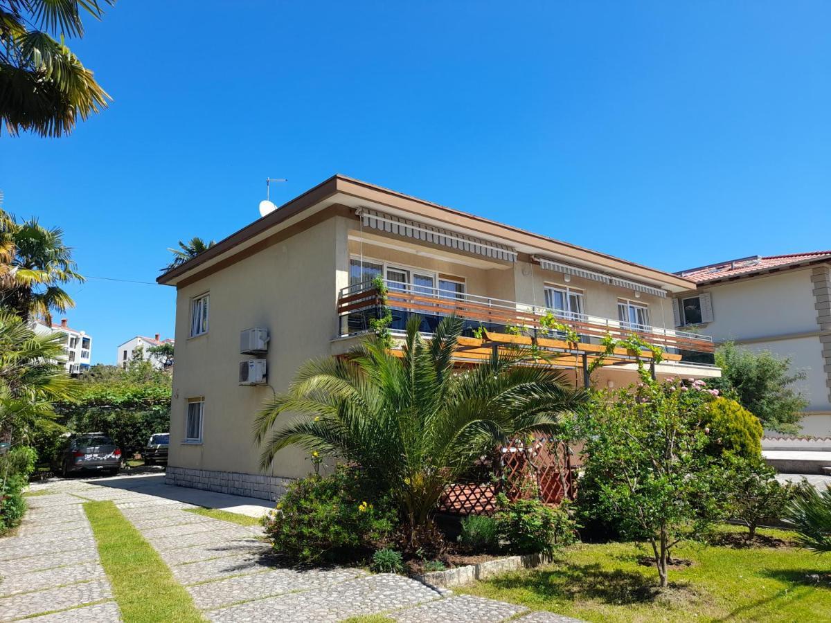 Apartments Orange Ловран Экстерьер фото